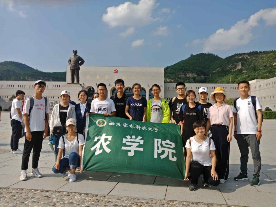 童养媳不堪丈夫毒打参军,30年后成第一女少将回乡,点名要见前夫